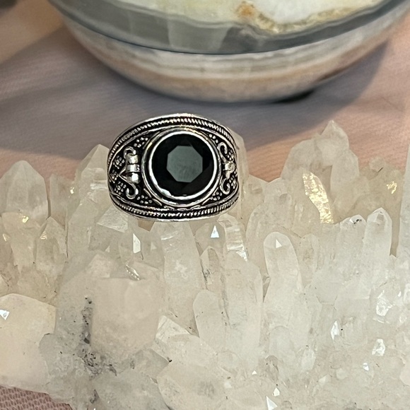 #564 Facted Black Onyx Poison โ ๏ธ Ring ๐ Size 10- 10.25 NWOT - Picture 3 of 17
